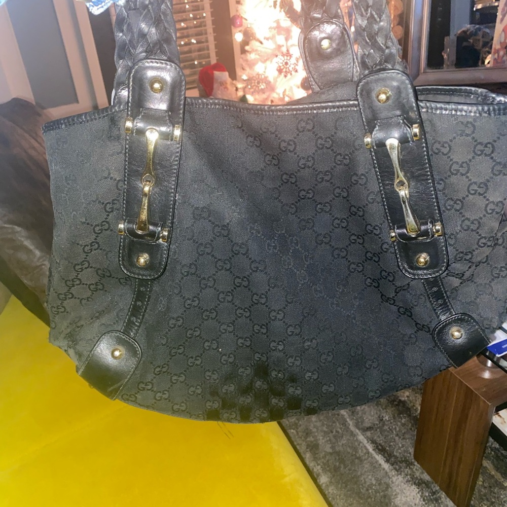 Authentic Black Gucci PELHAM" Collection bag. Damaged on corners, front & back